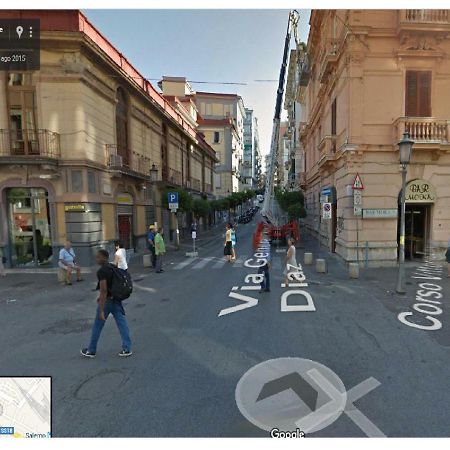 Bilocale In Centro Apartment Salerno Luaran gambar