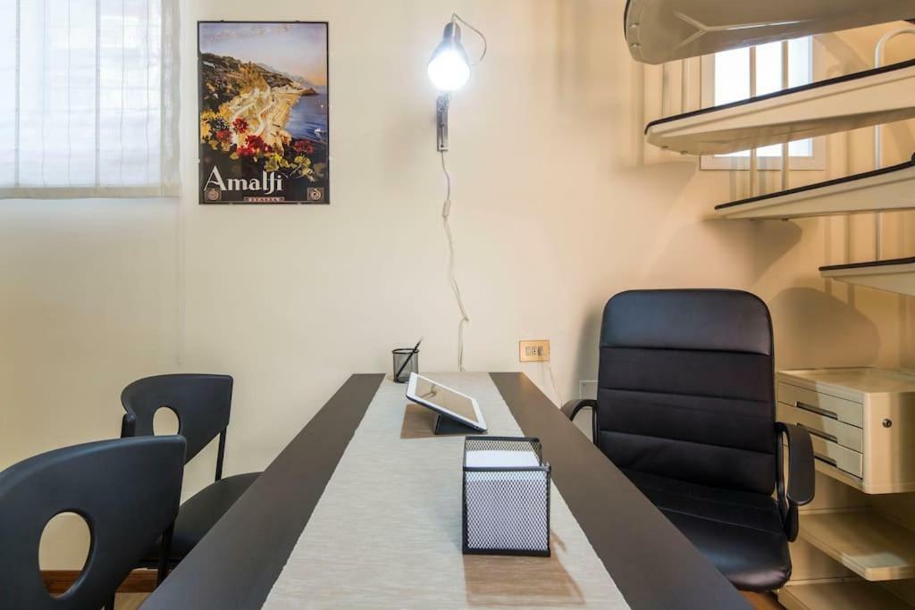 Bilocale In Centro Apartment Salerno Luaran gambar