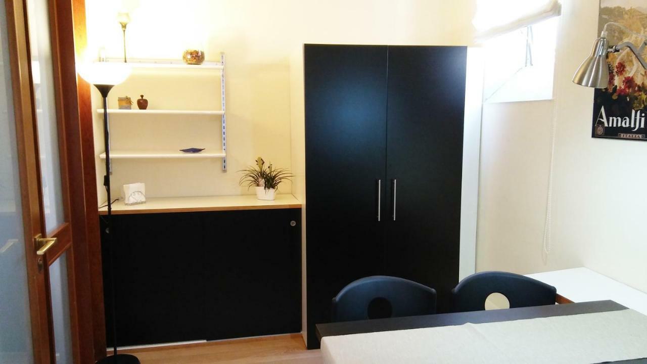 Bilocale In Centro Apartment Salerno Luaran gambar