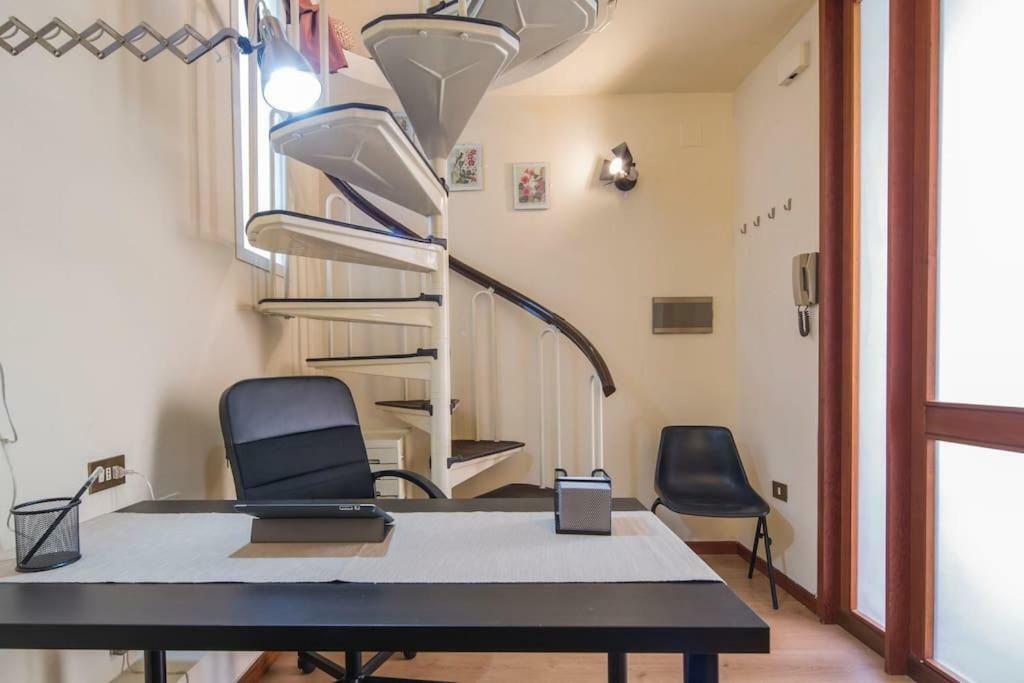 Bilocale In Centro Apartment Salerno Luaran gambar